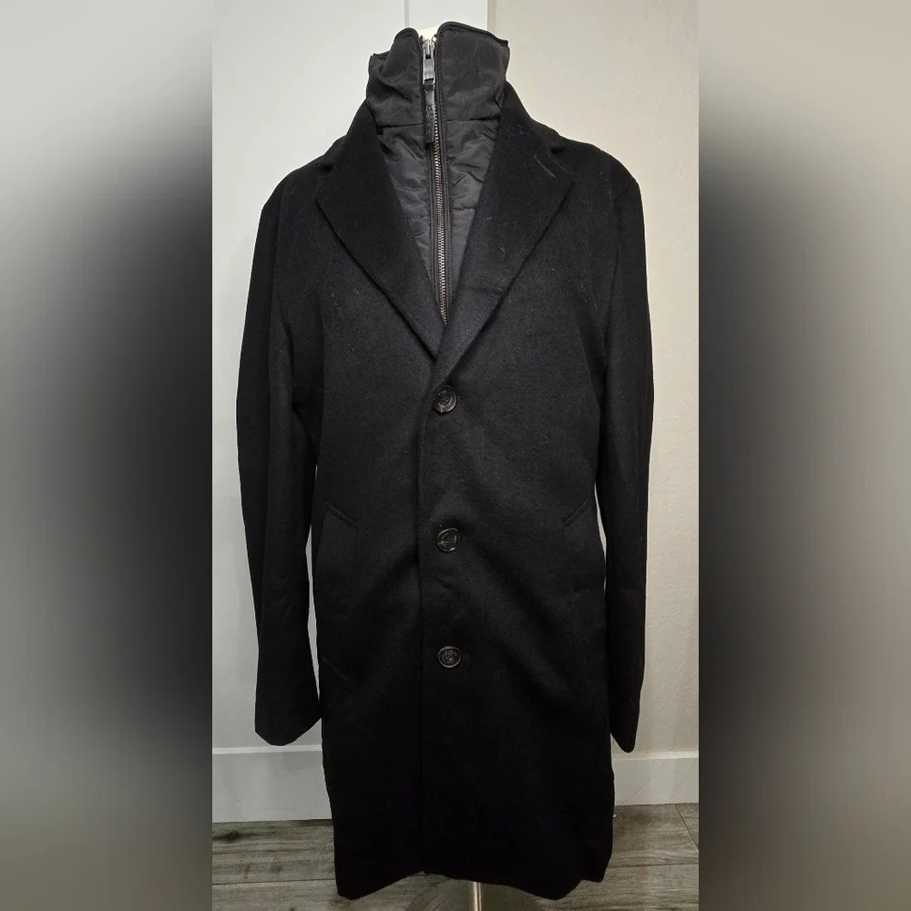 Hugo Boss Men's Black Wool Coat Size 38R Detachable Inner Rib